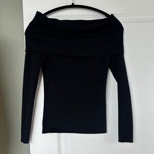 Wilfred Black Off-The-Shoulder Ribbed Sweater size small